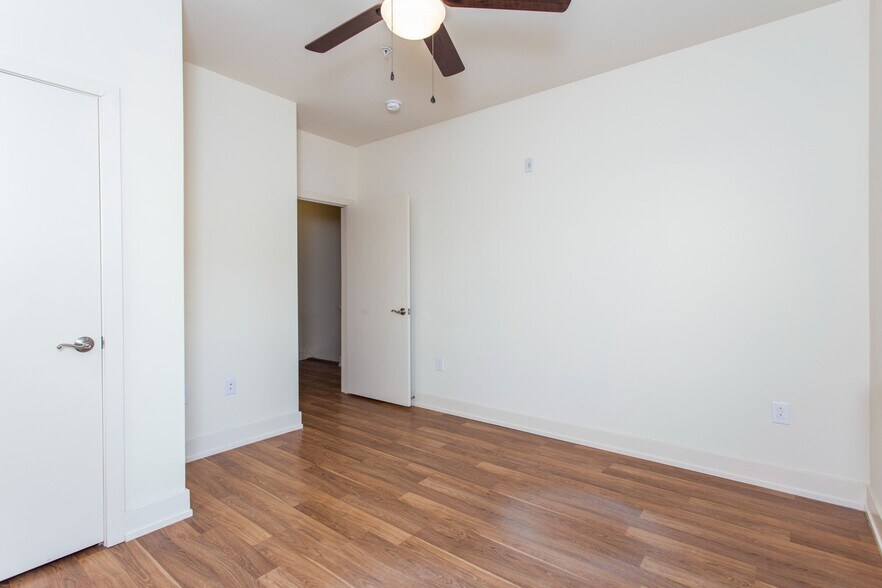 Building Photo - 697 W Berks St