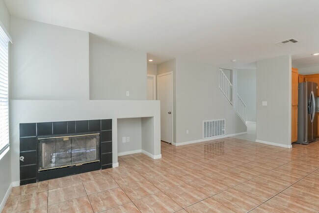 Building Photo - 4910 Rancho Domingo Ct