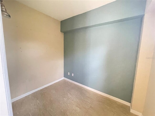 Building Photo - 2930 Willow Creek Ln