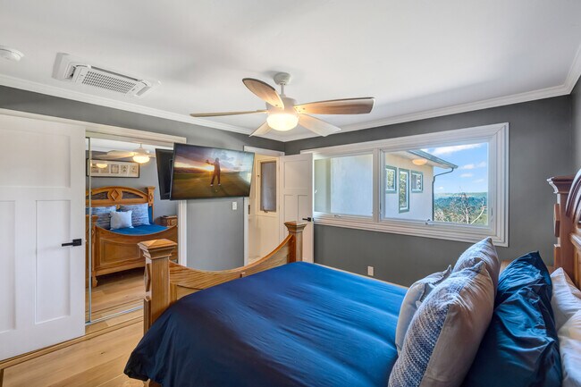 Building Photo - 22533 Majestic Dr