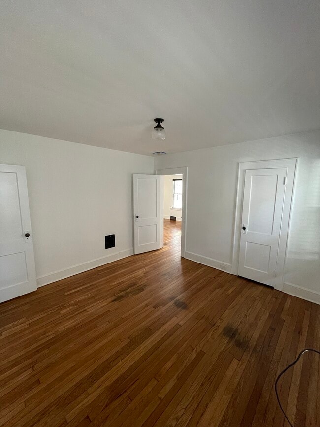 Building Photo - 270 Franklin Ave