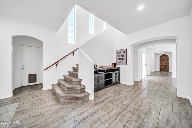 Building Photo - 7149 W Avenida Del Sol
