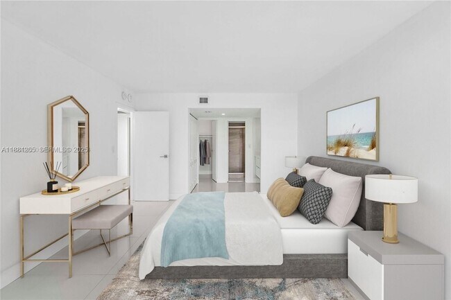 Building Photo - 100 Bayview Dr