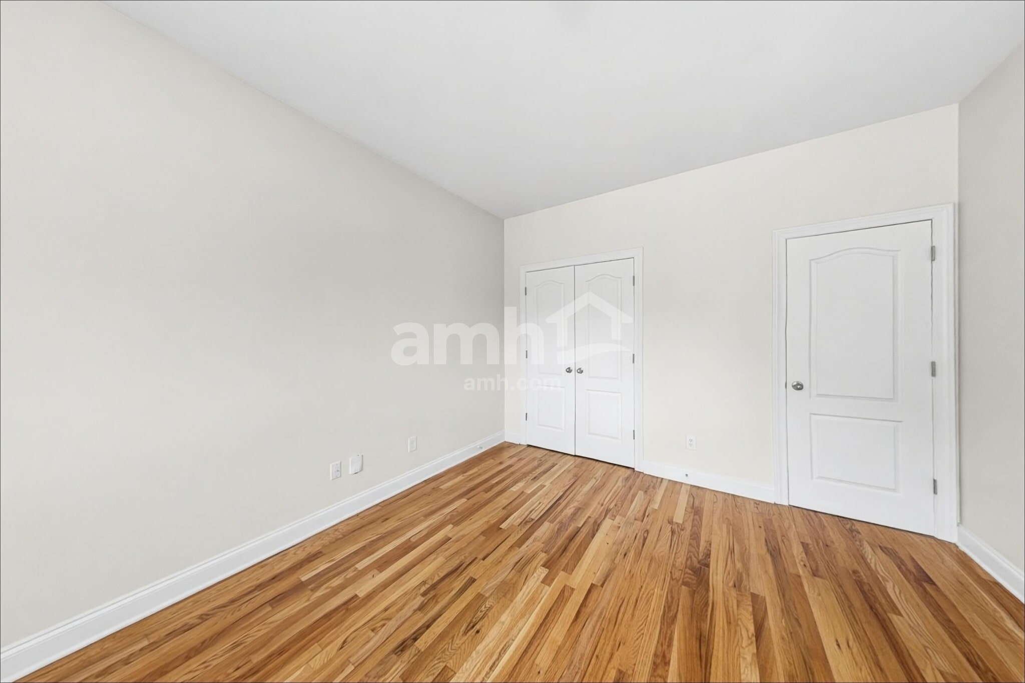 Building Photo - 5592 Lair Ln