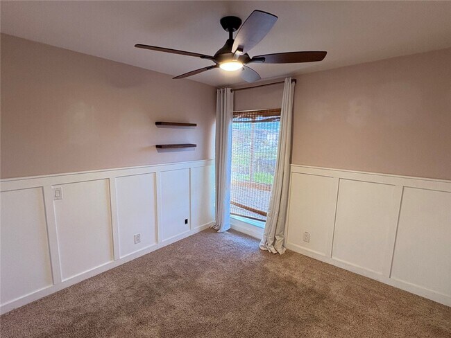 Building Photo - 8582 Universe Ave