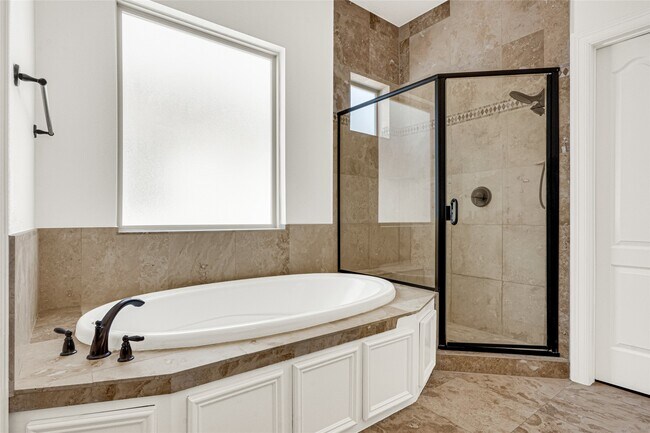 Building Photo - 5509 Darling St