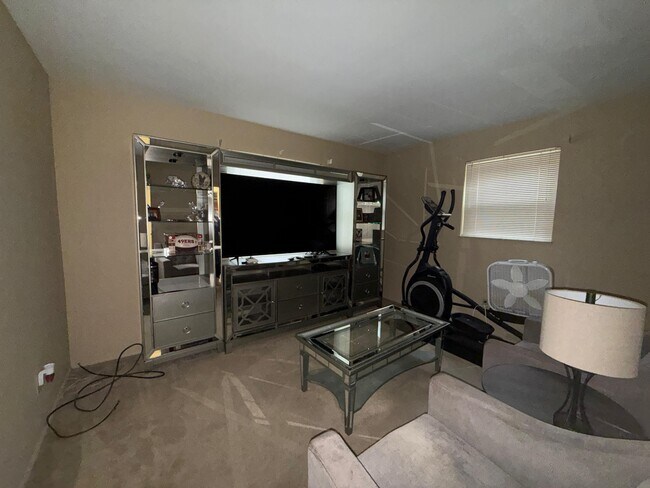 Building Photo - 7147 Bluecrest Dr