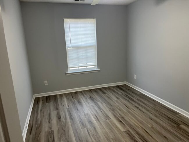 Building Photo - 5513 Stewartby Dr