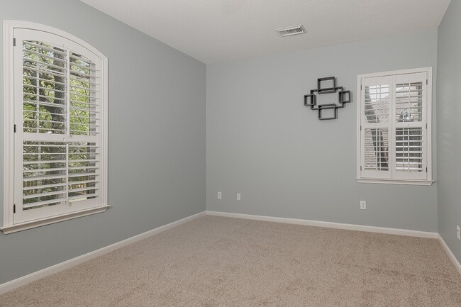 Building Photo - 54 S Longsford Cir