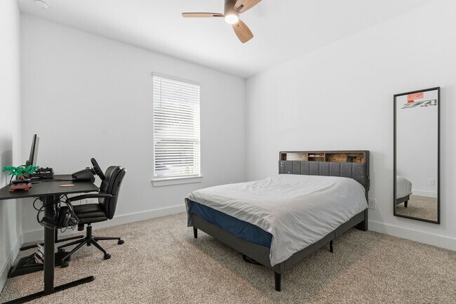 Building Photo - 13776 Rising Sun Ln