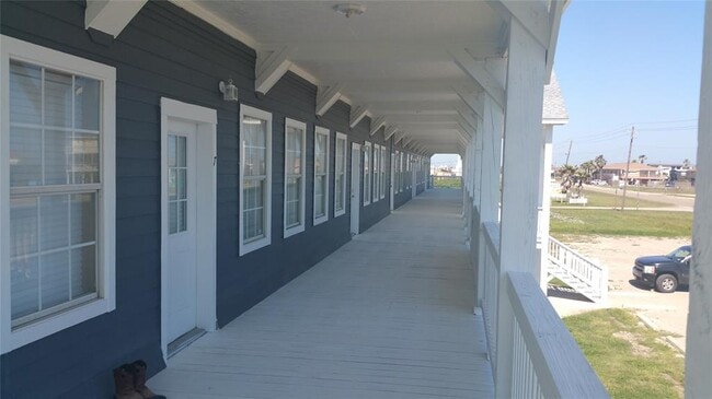Building Photo - 1015 Bluewater Hwy