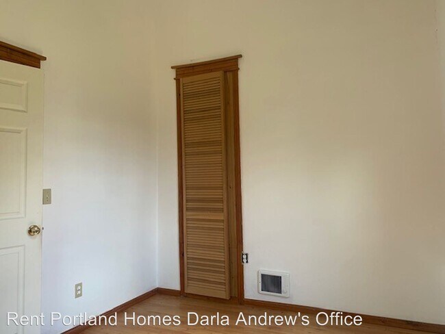 Building Photo - 2 br, 1 bath House - 6030 SW 170th Avenue