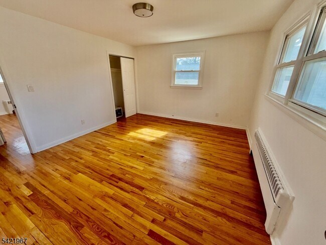 Building Photo - 25 Huck Rd