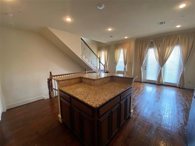 Building Photo - 4037 Winsor Dr