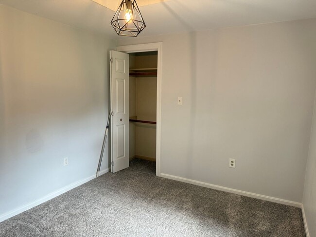 Building Photo - Beautiful 3 Bedroom Single Family Home in ...