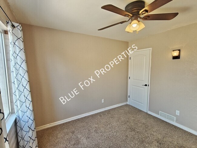 Building Photo - 9742 E Cannon Pl