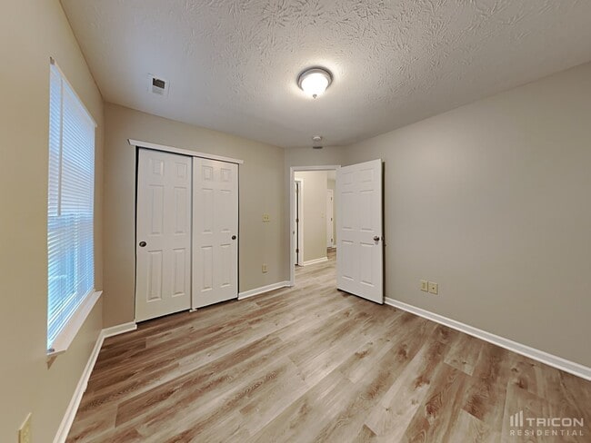 Building Photo - 7516 Pipestone Dr