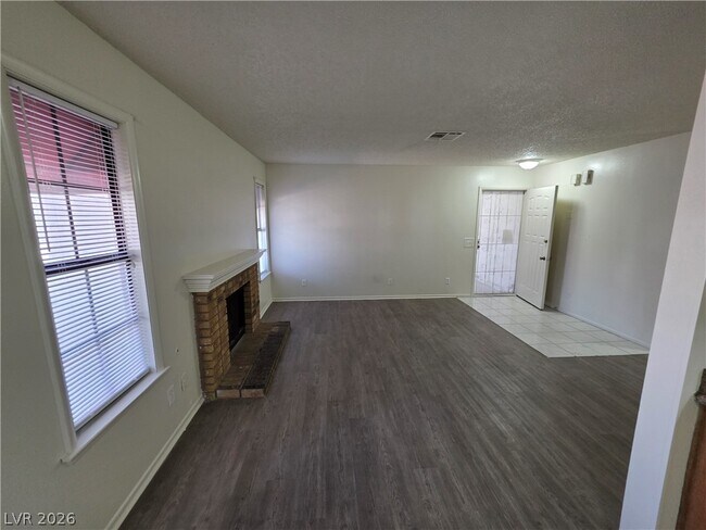 Building Photo - 6671 W Tropicana Ave