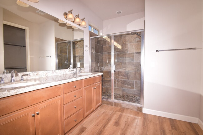 Building Photo - 343 Armitage Way