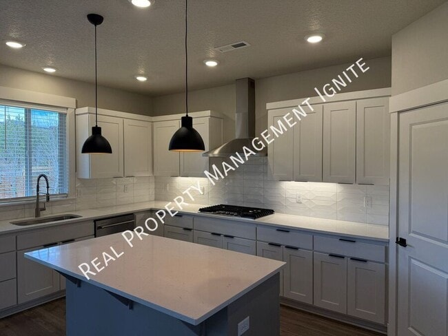 Building Photo - 19294 SW Marshmallow Pl