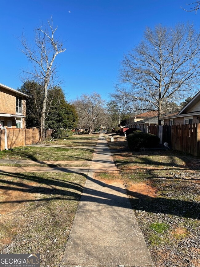 Building Photo - 4701 Flat Shoals Rd