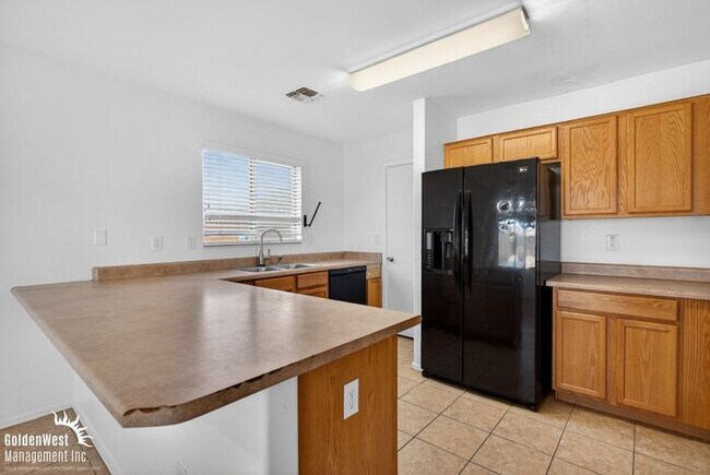 Building Photo - Beautiful 5Bdm 3Ba Home with Loft in the Heart Florence, AZ!