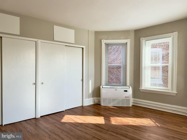 Building Photo - 14 3rd