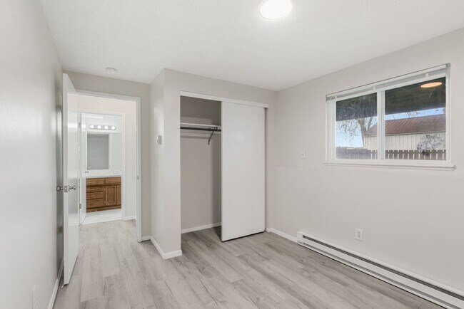 Building Photo - 7506 E Sinto Ave