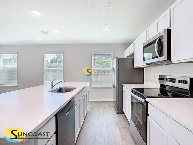 Building Photo - 3821 SW 43rd Ct