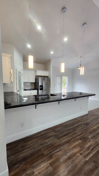 Building Photo - 7618 McBeth Ln NE