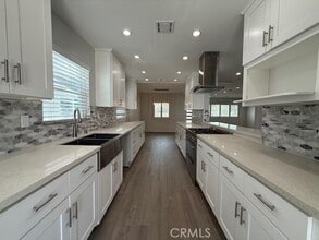 Building Photo - 6053 Turnergrove Dr
