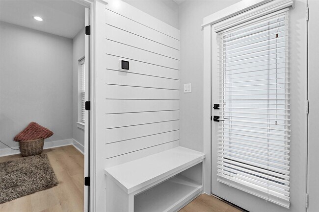 Building Photo - 1616 Euel St