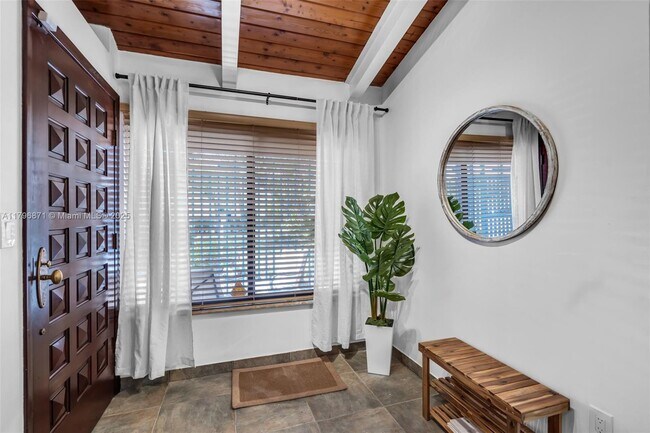 Building Photo - 3225 SW 58th Ave
