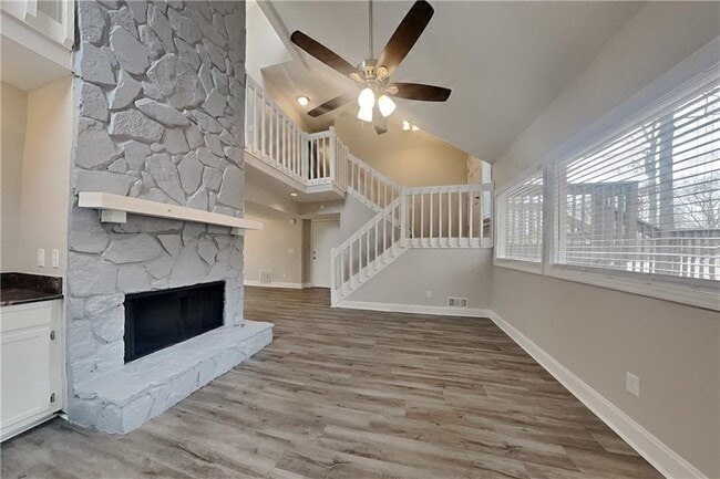 Building Photo - 320 Parsons Branch