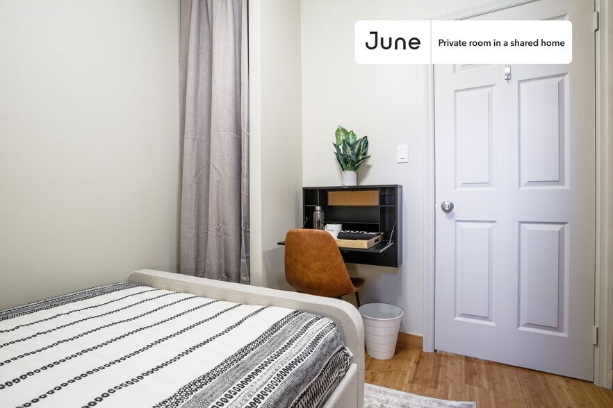 Building Photo - Room in Shared 3 bed/1 bath home