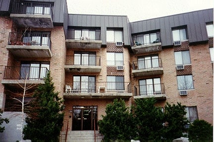 Primary Photo - Halstead Plaza