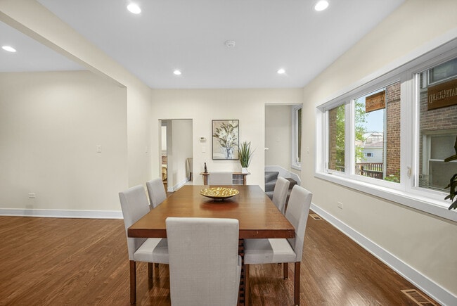 Building Photo - 2541 N 76th Ave