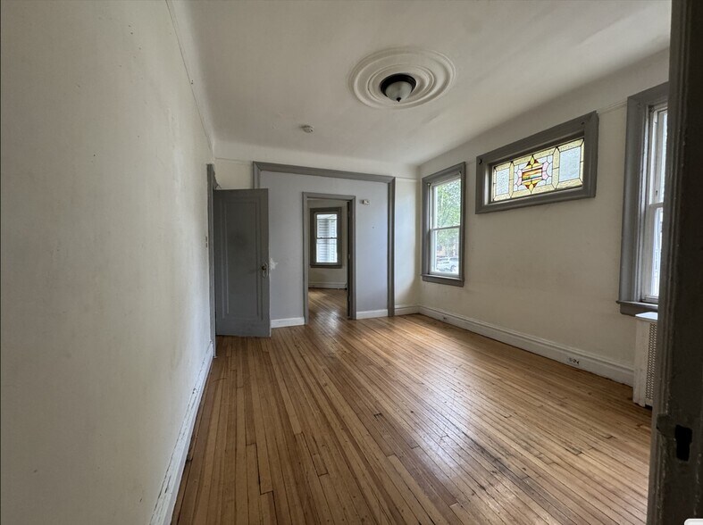 Building Photo - 36 Rutgers Ave