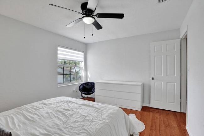 Building Photo - 16405 Diamond Head Dr