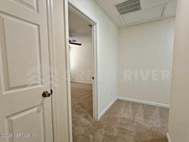 Building Photo - 1500 Calming Water Dr