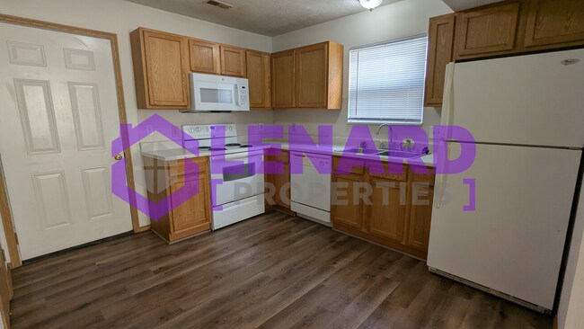 Building Photo - 5791/3/5/7 N Orange Ln