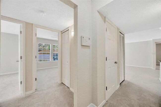 Building Photo - 3274 Haviland Ct