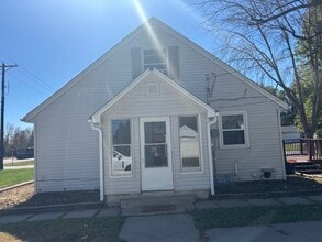 Building Photo - 20515 Chippendale Ave