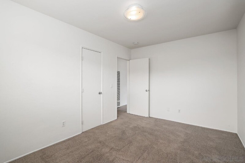 Building Photo - 5304 Monroe Ave