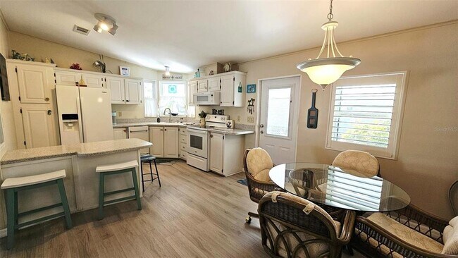 Building Photo - 9122 Kestral Cir