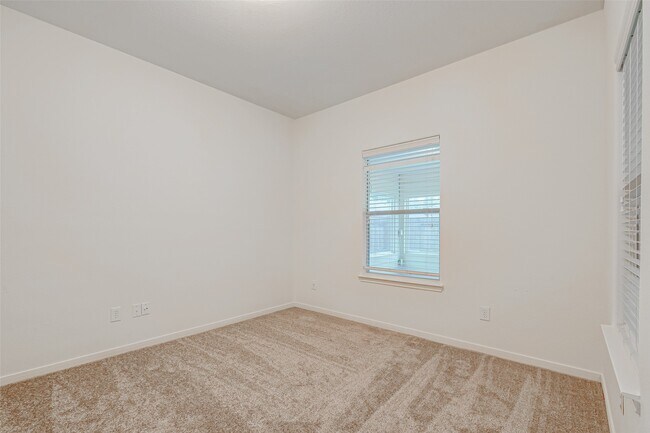 Building Photo - 18218 Barkers Green Way