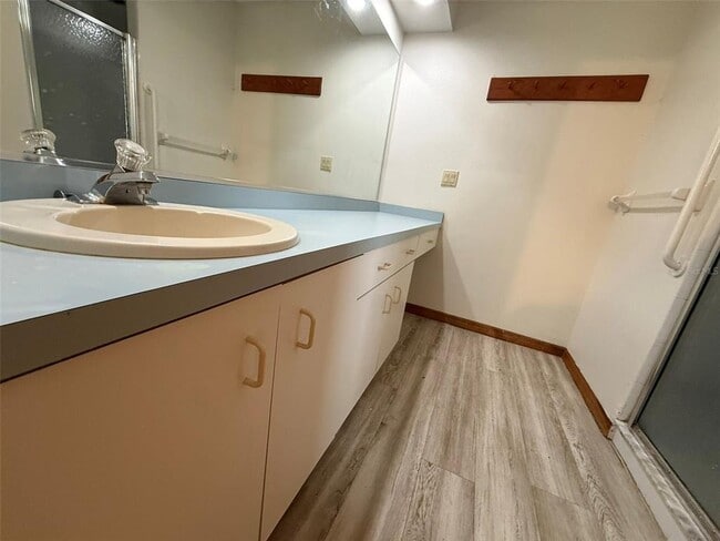 Building Photo - 2586 Logsdon St