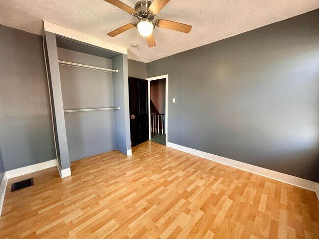 Building Photo - 3-Bedroom Home with Private Yard!