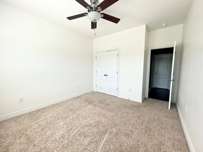 Building Photo - 150 Travis Blvd