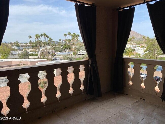 Building Photo - 7820 E Camelback Rd